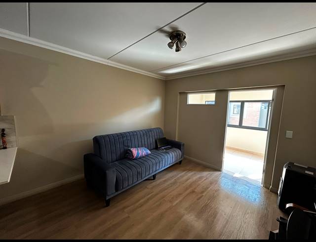2 BEDROOM APARTMENT TO LET IN MONTANA